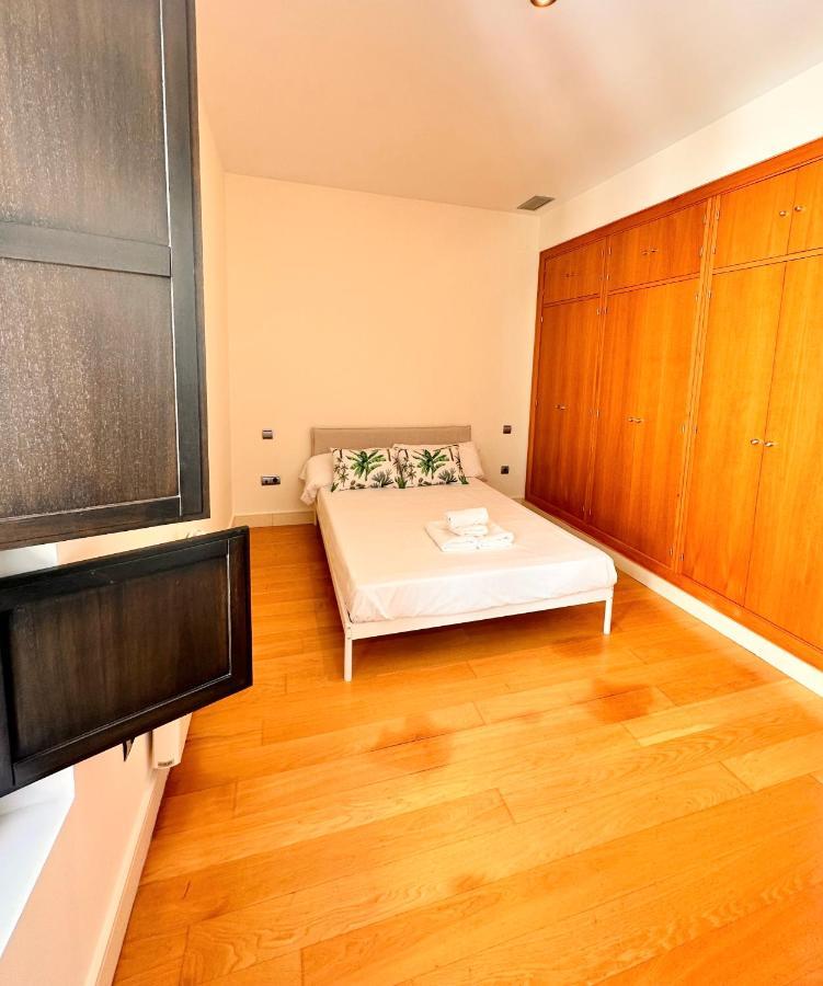 Penthouse Near Cathedral Private Rooftop Private Parking Sevilla Buitenkant foto