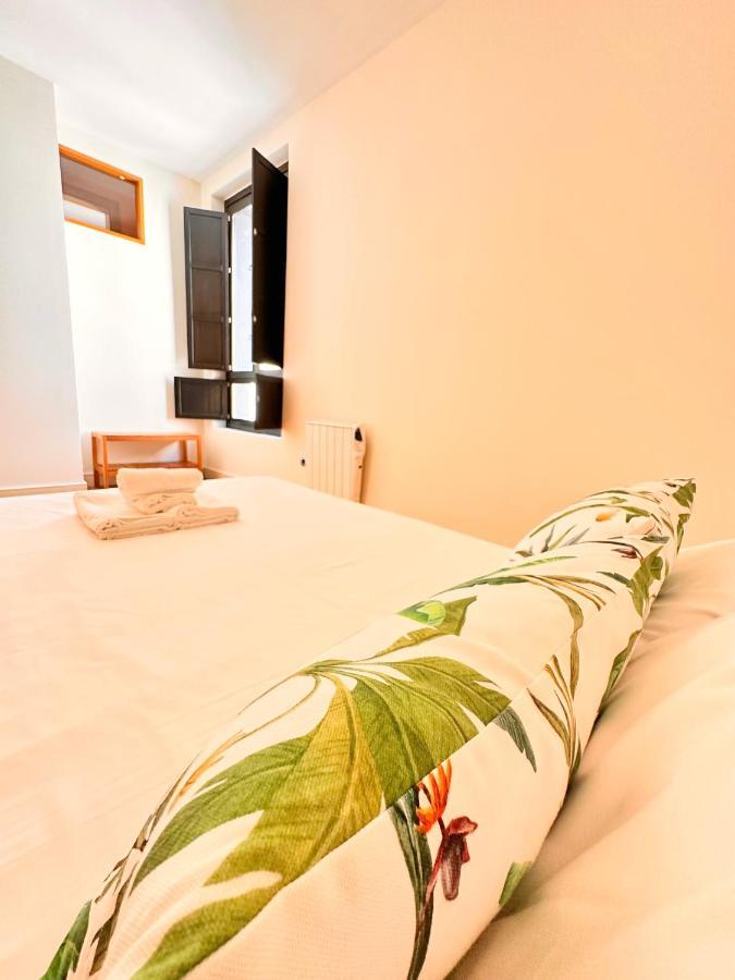 Penthouse Near Cathedral Private Rooftop Private Parking Sevilla Buitenkant foto