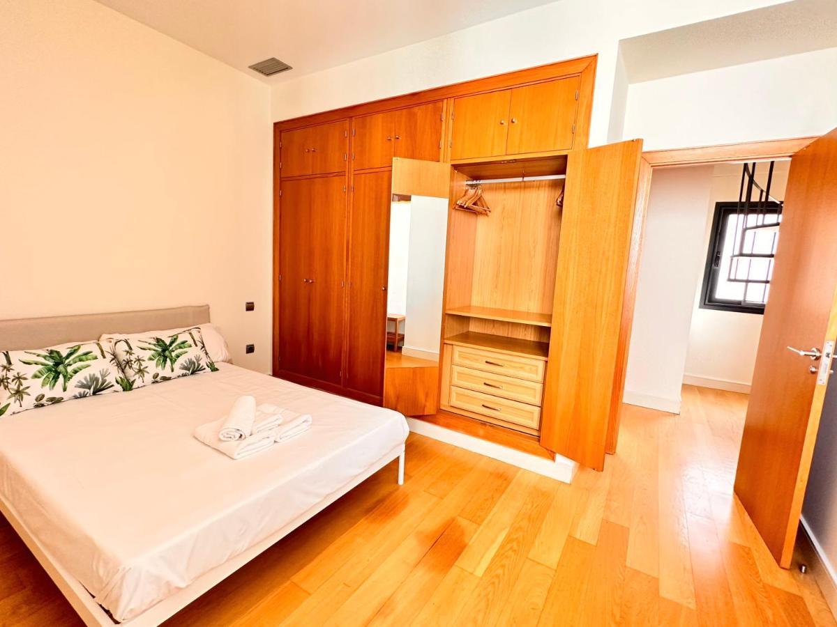 Penthouse Near Cathedral Private Rooftop Private Parking Sevilla Buitenkant foto