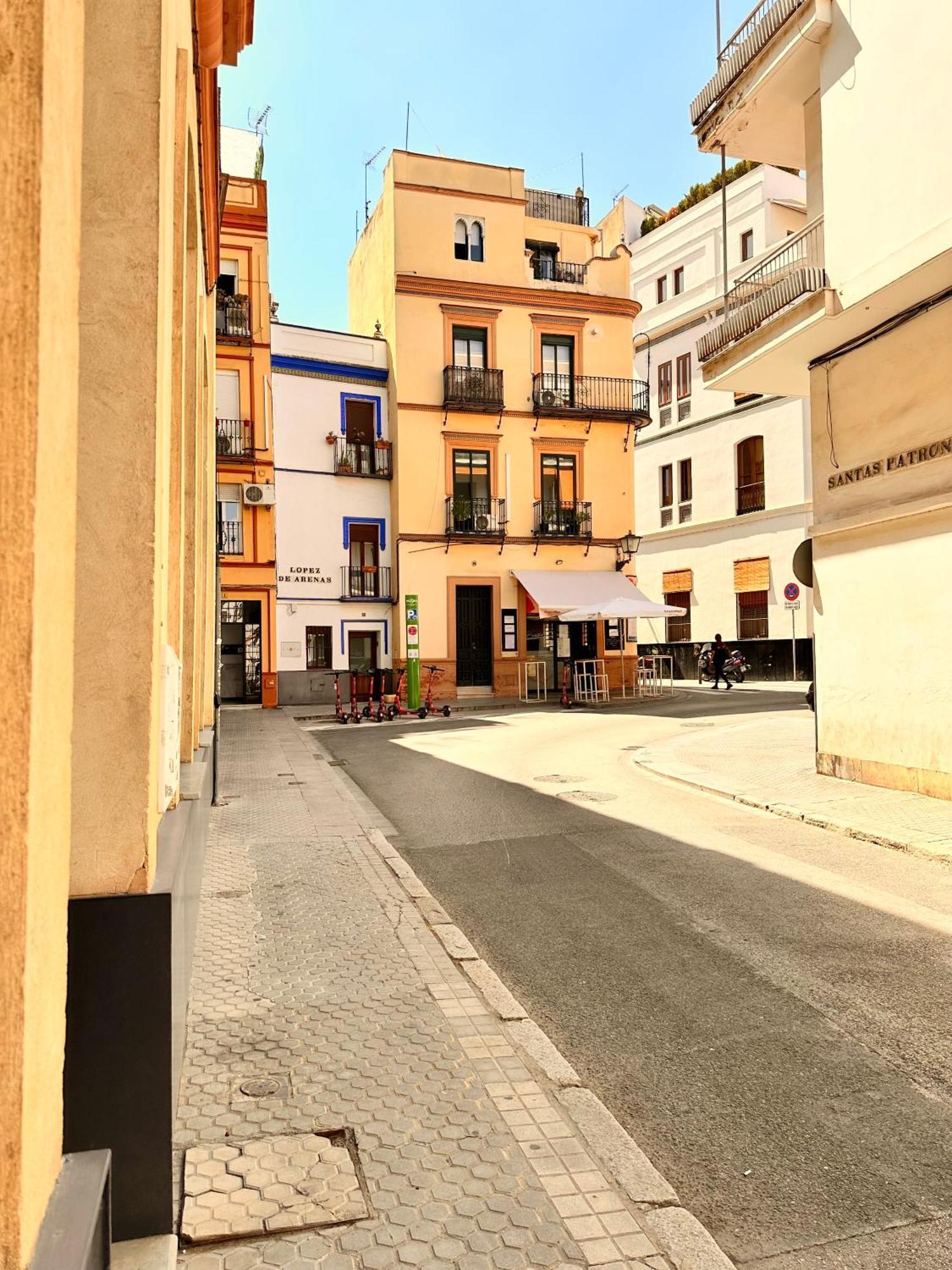 Penthouse Near Cathedral Private Rooftop Private Parking Sevilla Buitenkant foto